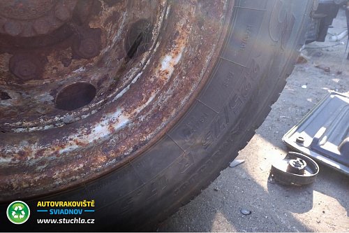 Autovrakoviste Sviadnov Kola na nákladní vůz 225/75 R17.5