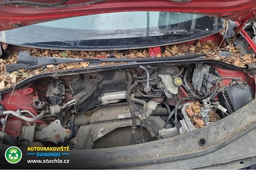 Autovrakoviste Sviadnov Renault Clio III 1.2 na díly