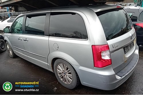 Autovrakoviste Sviadnov Lancia Voyager 2.8 na díly