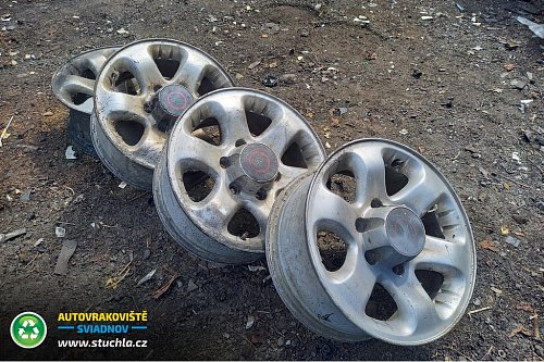 Autovrakoviste Sviadnov Alu disky 7Jx16 ET38